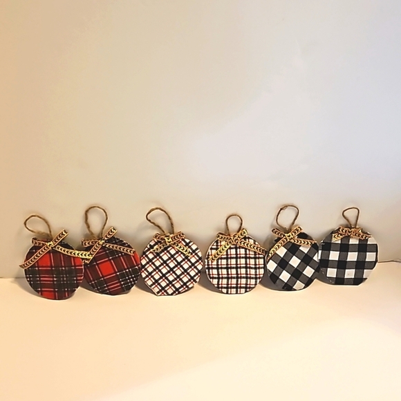 Hand Crafted Upcycled farmhouse decor Christmas hanging ornaments plaid fabric - Picture 9 of 17